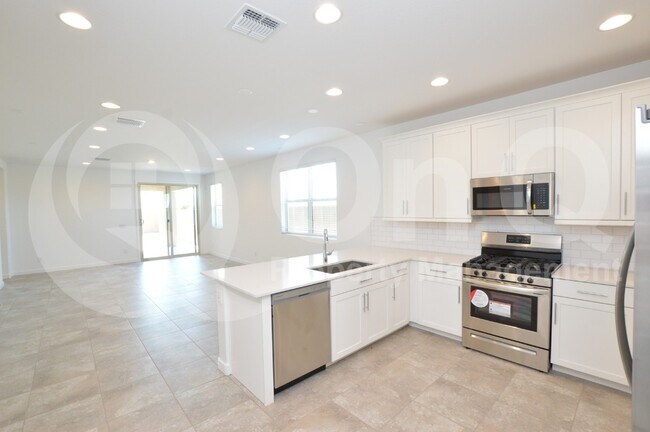9347 West Glenrosa Avenue, Phoenix, AZ 85037 photo 3