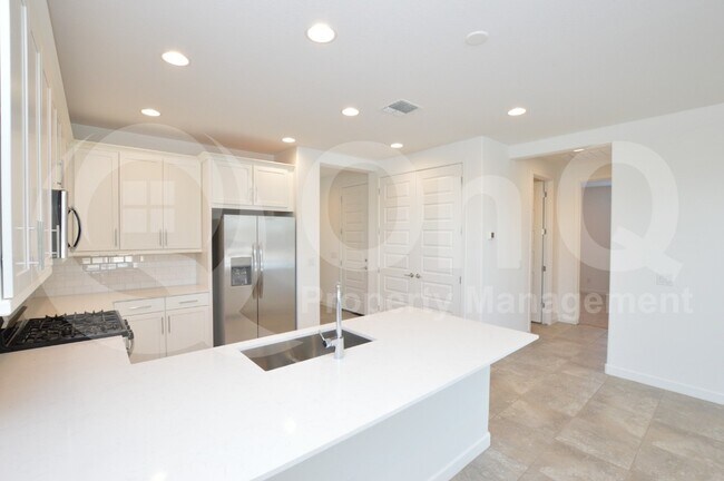 9347 West Glenrosa Avenue, Phoenix, AZ 85037 photo 5