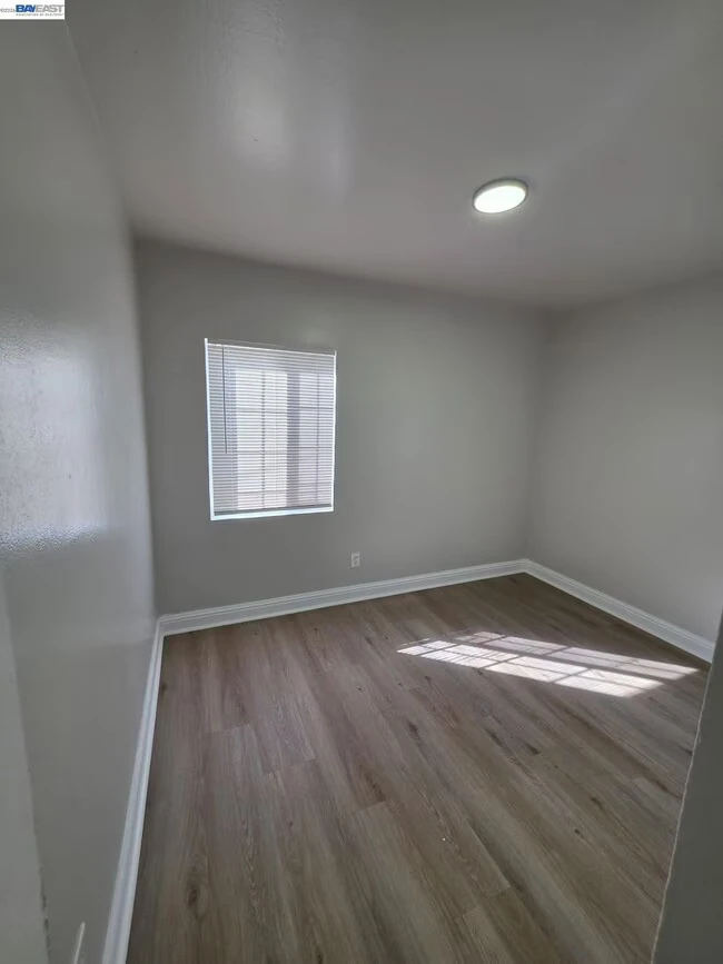 20331 Concord Ave Hayward, CA 94541 photo 2