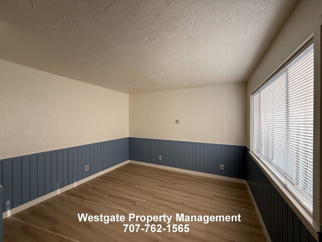 360 E School St Cotati, CA 94931 photo 4