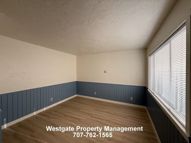 360 E School St Cotati, CA 94931 photo 4