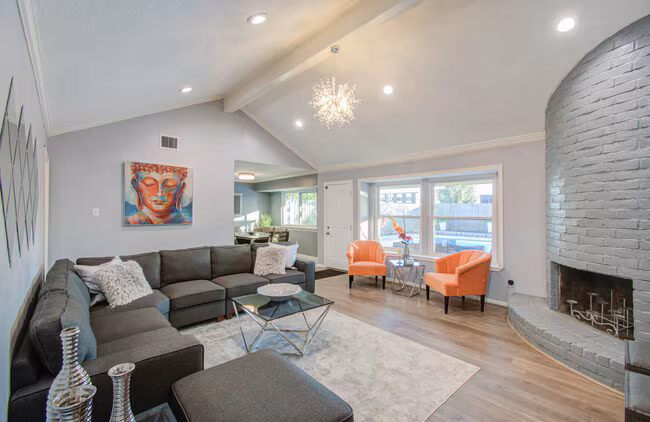 10606 Kirkwren Dr photo 3