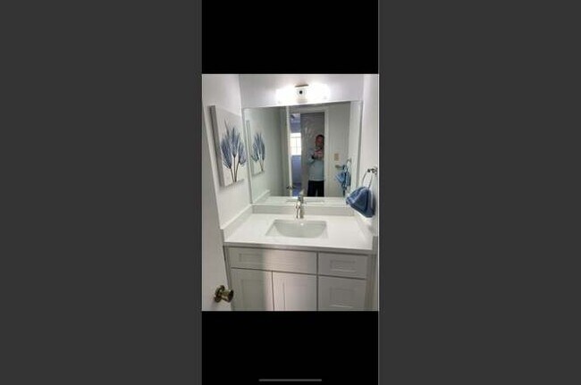 6903 Deatonhill Dr Austin, TX 78745 photo 5