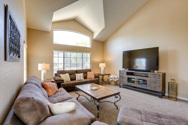 16352 W Roosevelt St Goodyear, AZ 85338 photo 2