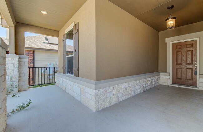 1200 Verna Brooks Way Kyle, TX 78640 photo 3