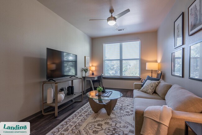 1415 N Main Ave San Antonio, TX 78212 photo 2