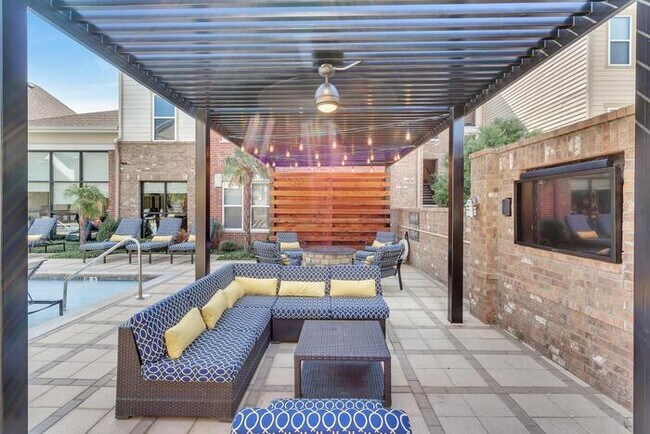4200 S Broadway Ave Flower Mound, TX 75028 photo 2
