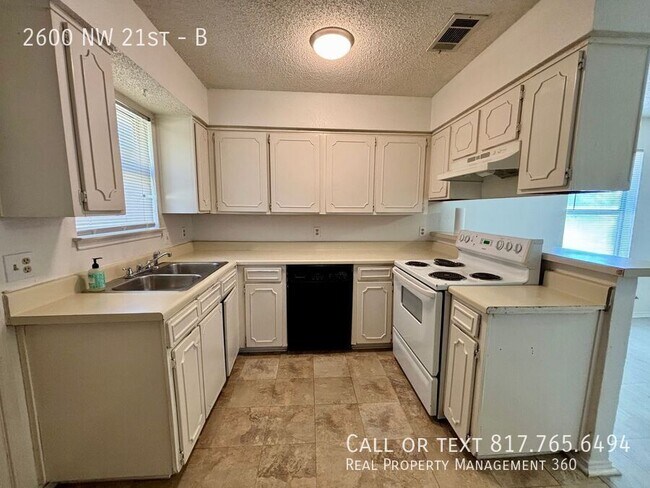 2600 NW 21st St Fort Worth, TX 76106 photo 3
