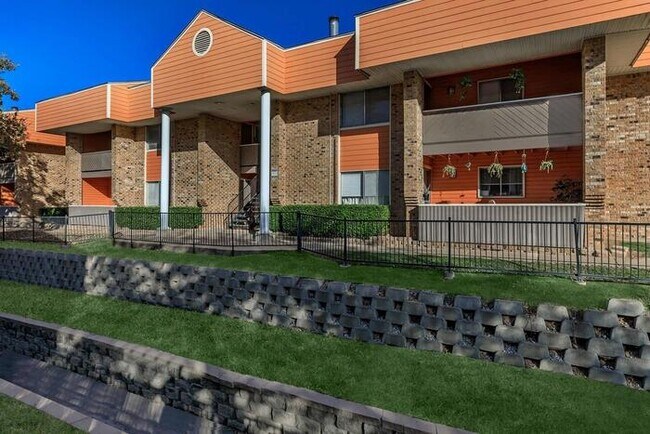1301 Park Pl Blvd Hurst, TX 76053 photo 3