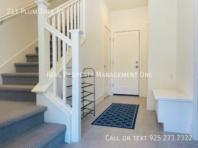 211 Plum Tree St Livermore, CA 94551 photo 2
