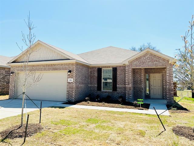 804 Peaceful Brk Dr Fort Worth, TX 76140 photo 2