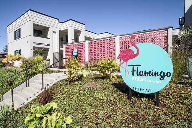 Flamingo Apartments photo 2