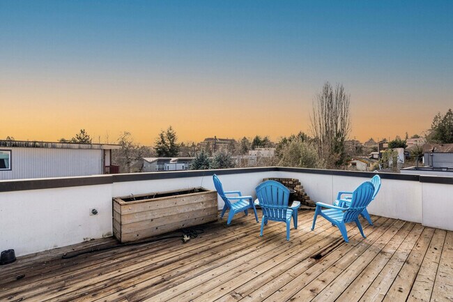 2214 E Terrace St Seattle, WA 98122 photo 5