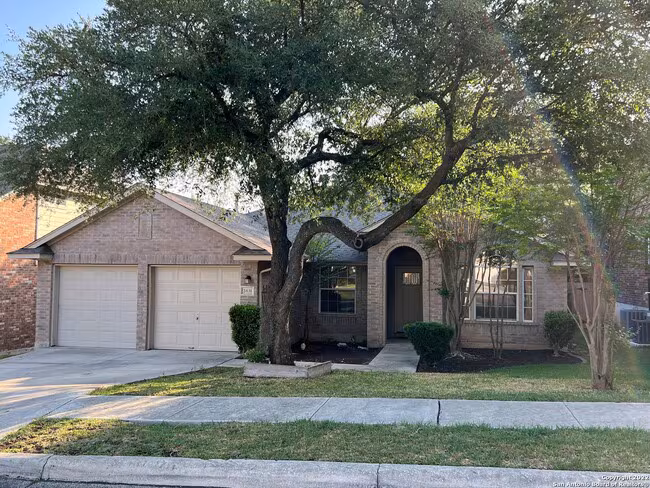 2631 Concan St San Antonio, TX 78251 photo 2