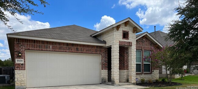 5939 Akin Song San Antonio, TX 78261 photo 3