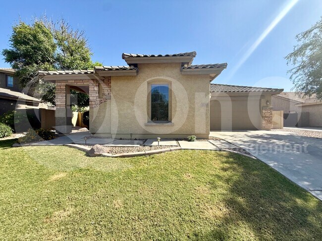 2135 E Grand Canyon Dr Chandler, AZ 85249 photo 2