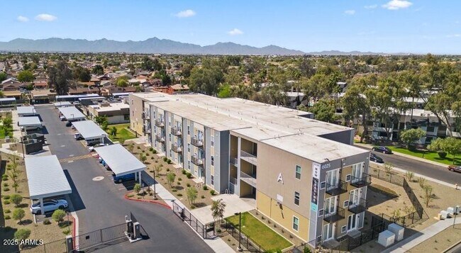 6025 W Thomas Rd Phoenix, AZ 85033 photo 2