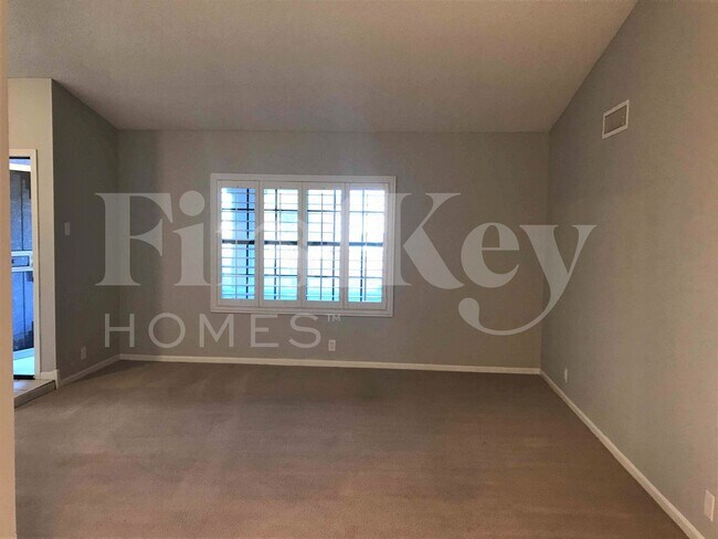 12925 N 73rd Ave Peoria, AZ 85381 photo 3