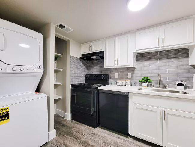 Arcata Townhomes photo 2