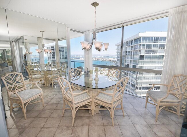 1810 Avenida Del Mundo Coronado, CA 92118 photo 4