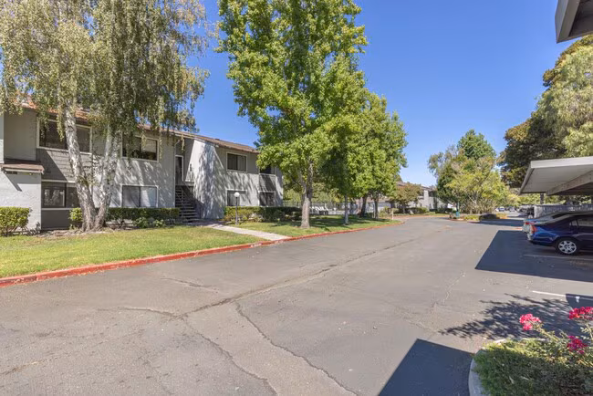 Cambridge Circle Apartments photo 3