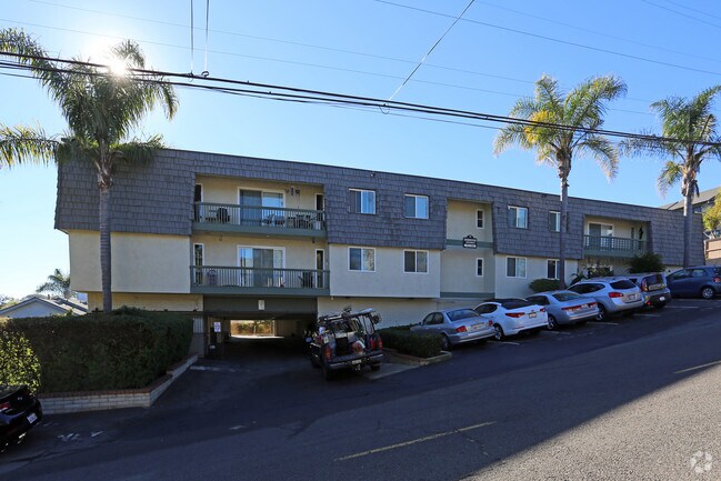 131 Grandview Street #2-1/2 photo 2