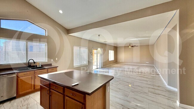 43987 W Maricopa Ave Maricopa, AZ 85138 photo 4