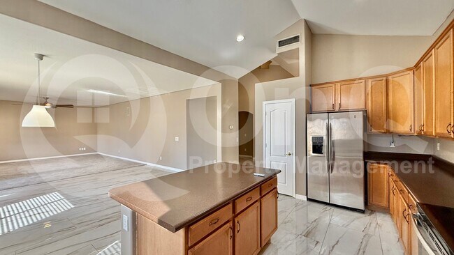 43987 W Maricopa Ave Maricopa, AZ 85138 photo 3