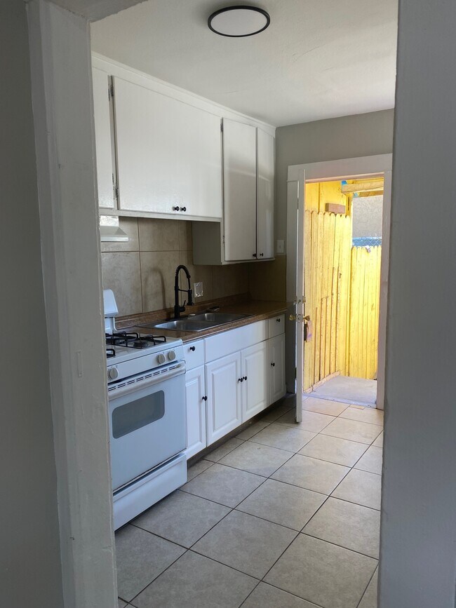 4477 Polk Ave San Diego, CA 92105 photo 4