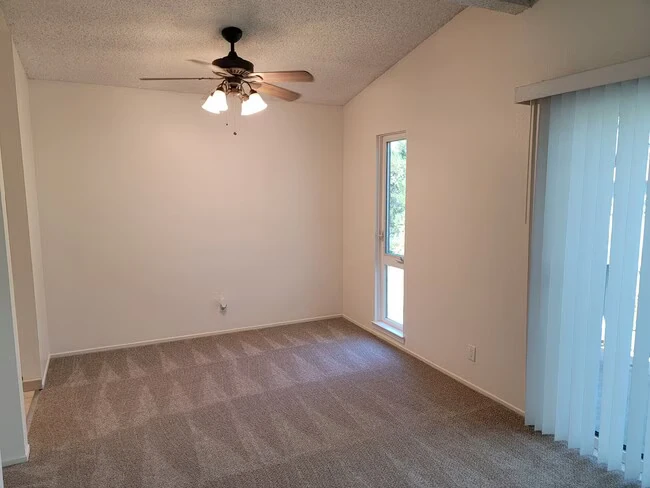 4125 George Ave San Mateo, CA 94403 photo 4