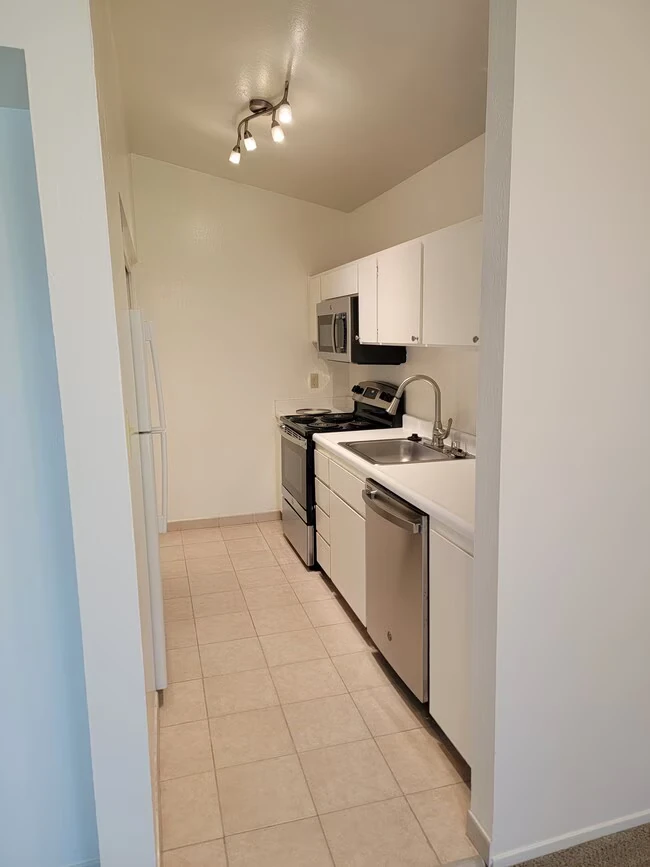 4125 George Ave San Mateo, CA 94403 photo 5