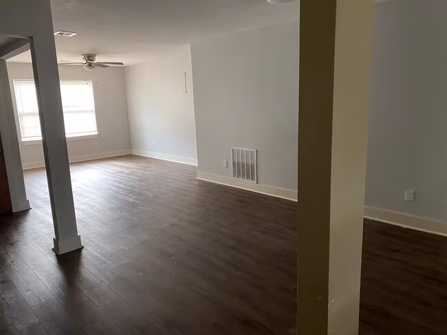 3105 Dartmouth Dr Irving, TX 75062 photo 2