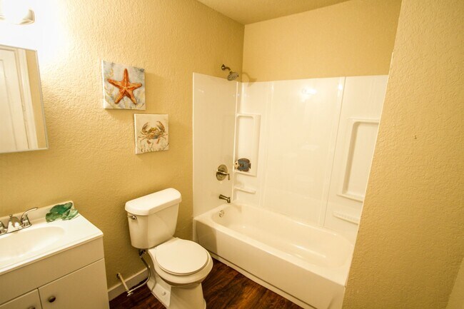 932 Poinsettia St San Antonio, TX 78202 photo 5