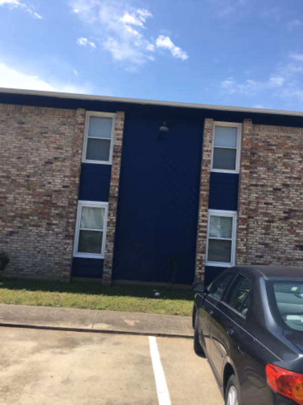 2427 W Prairie St Denton, TX 76201 photo 2