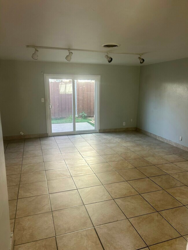 458 Grand Ave Spring Valley, CA 91977 photo 4