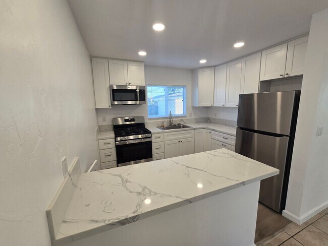 2545 Fairmount Ave San Diego, CA 92105 photo 4