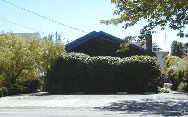 Delaware Street Properties photo 2