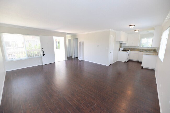 248 Avenida Del Poniente San Clemente, CA 92672 photo 2