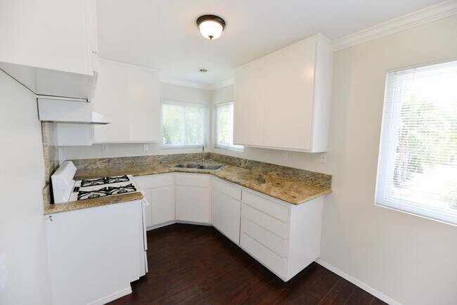 248 Avenida Del Poniente San Clemente, CA 92672 photo 3