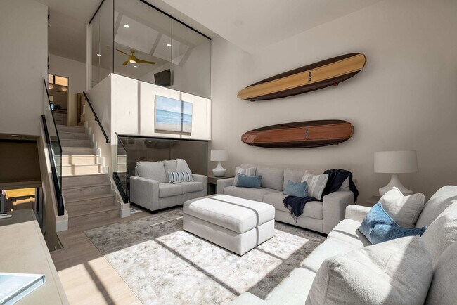 357 Playa Del Sur St San Diego, CA 92037 photo 3