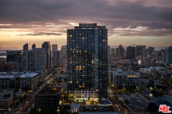 601 Eleventh Ave San Diego, CA 92101 photo 3