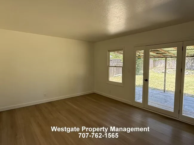 1340 Ramona Ln Petaluma, CA 94954 photo 4