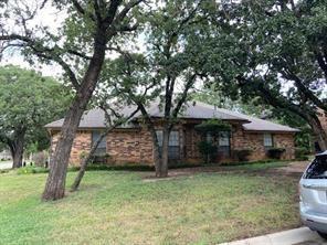 1127 Bent Oaks Drive, Denton, TX 76210 photo 2