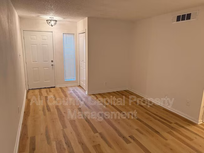 2707 Windswept Cove Austin, TX 78745 photo 4