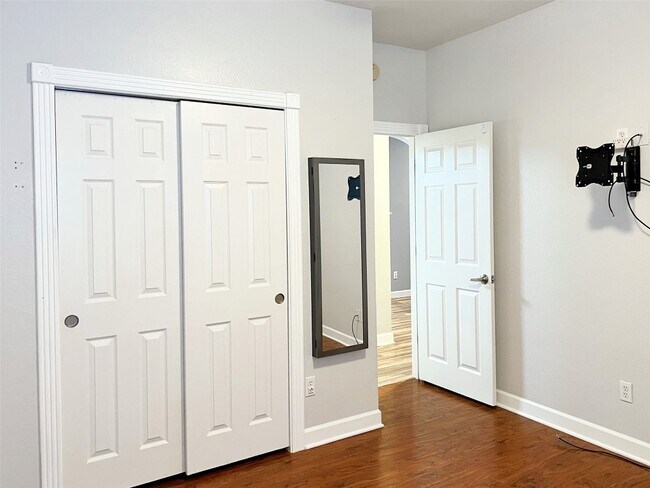 402 Wiley St Hutto, TX 78634 photo 5