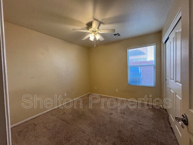 16834 S 23rd St Phoenix, AZ 85048 photo 5