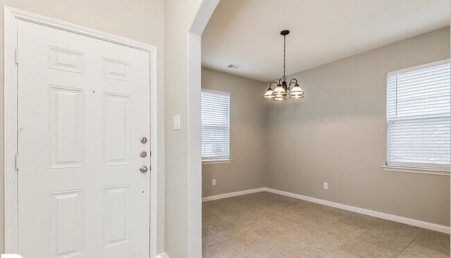 6152 Obsidian Creek Drive, Fort Worth, TX 76179 photo 2