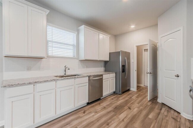 136 Emma Drive, Anna, TX 75409 photo 4