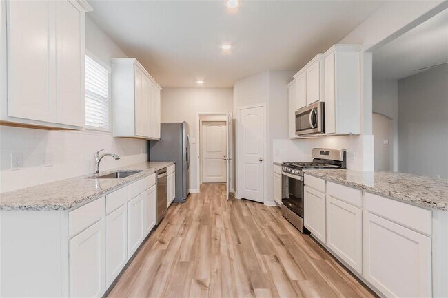 136 Emma Drive, Anna, TX 75409 photo 2