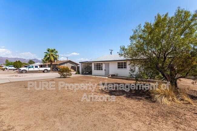 755 E Friar Ave photo 5